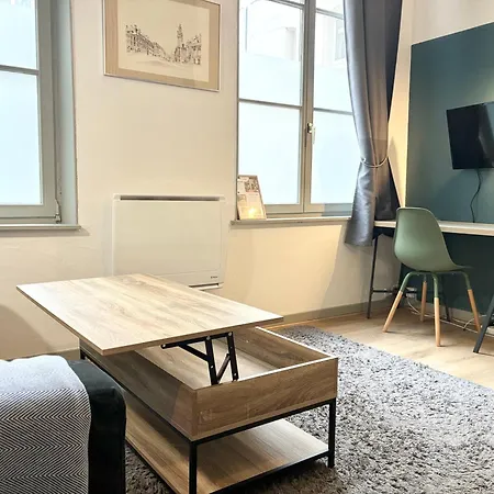 Grand Place De - 2 Voyageurs