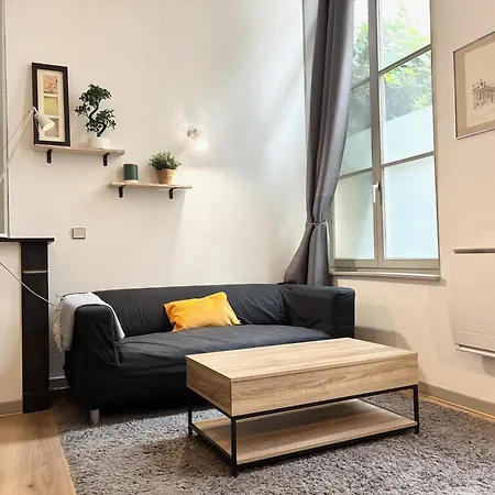 Grand Place De - 2 Voyageurs * Lille