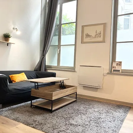 Grand Place De - 2 Voyageurs